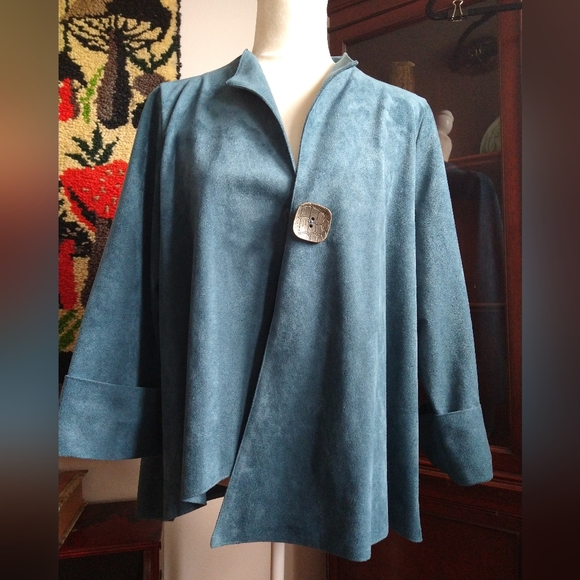 IC Collection by Connie K blue faux suede large button closure sweater size XL - Picture 3 of 8